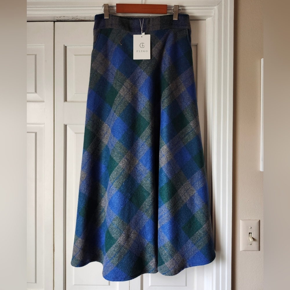 NWT Retro Style Blue and Green Plaid Women's Winter Skirt - Picture 2 of 5